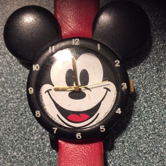 Vintage Mickey Mouse LORUS QUARTZ watch - Picture 1 of 4